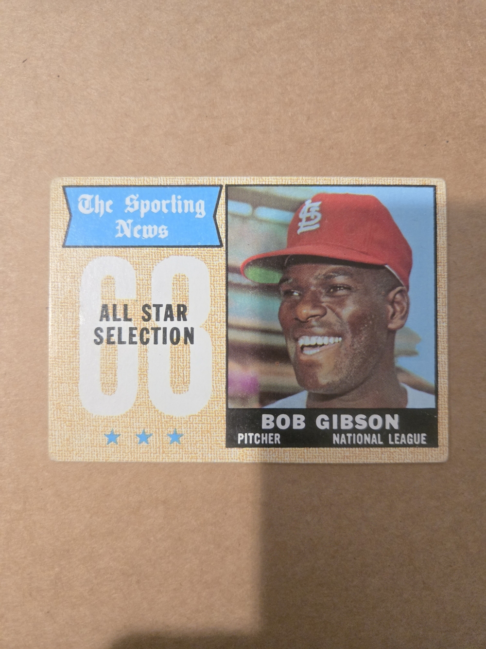 Topps Bob Gibson Baseball Card - Red Cap, Blue Banner 1968 Topps
